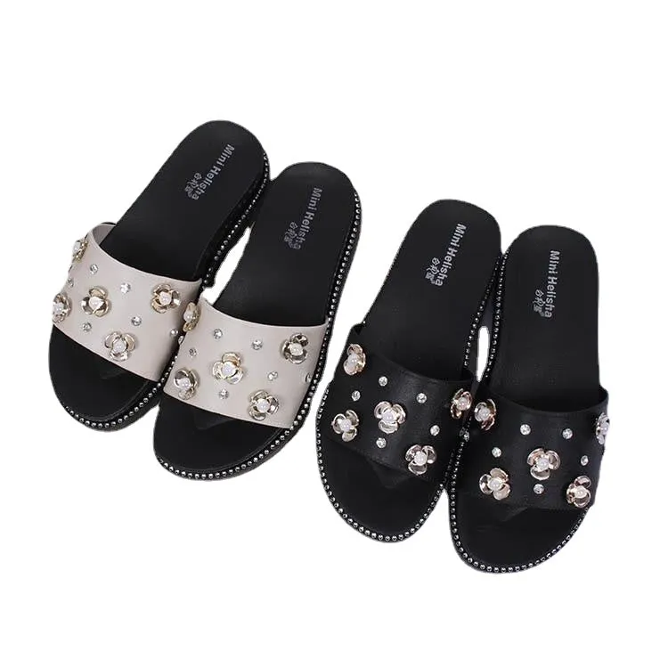 fashion outside wearing a word of diamond drag cool slippers