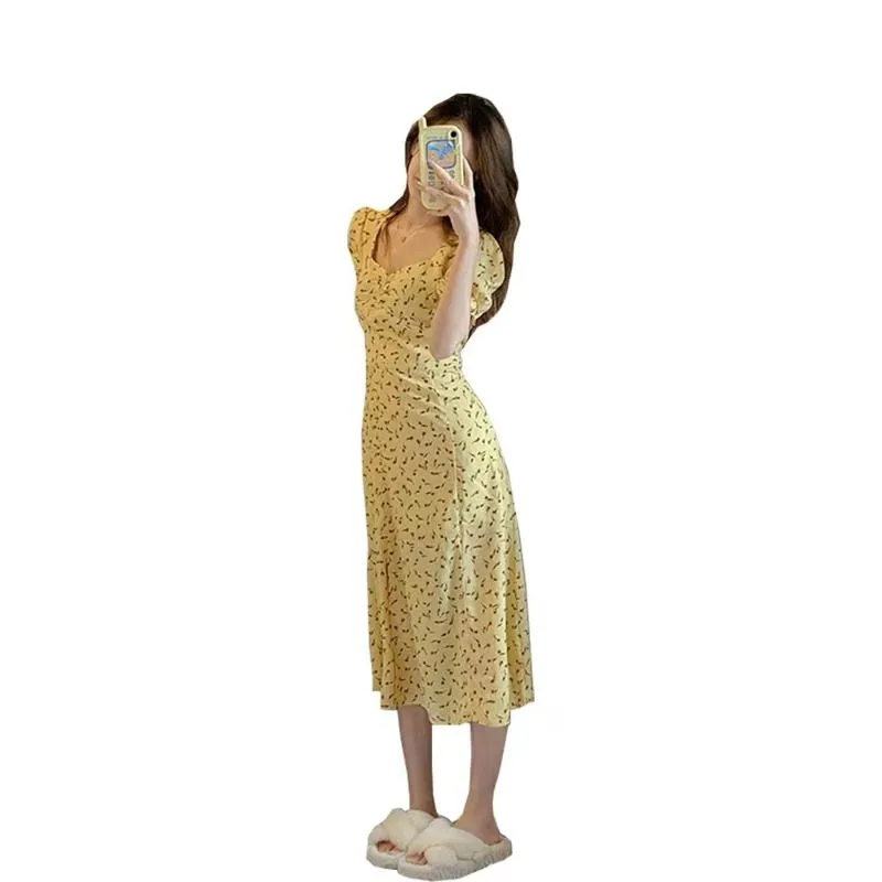 Petite Waist-Cinching Style French Style Floral Print Dress